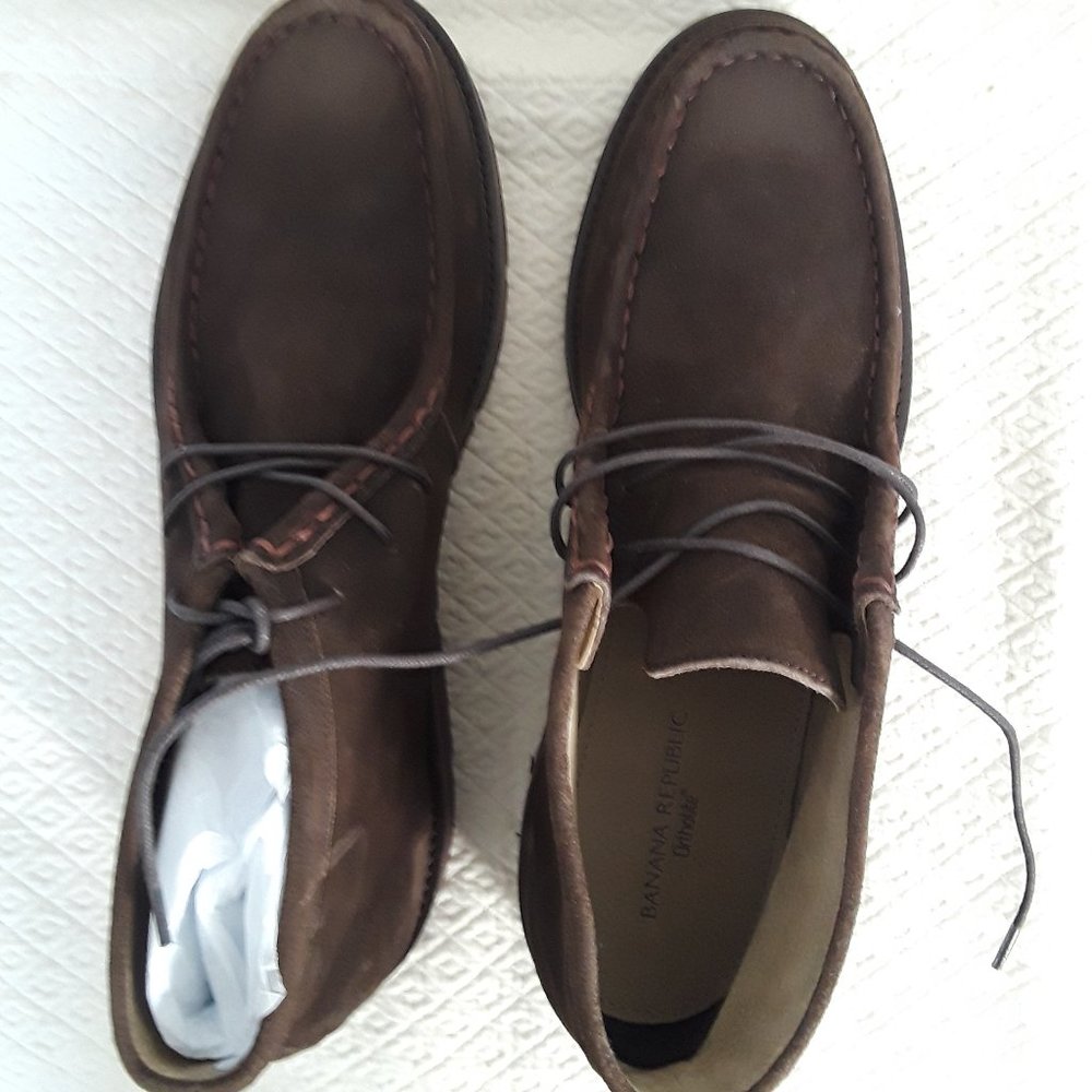 Banana Republic Burt Suede Chukka Boot
